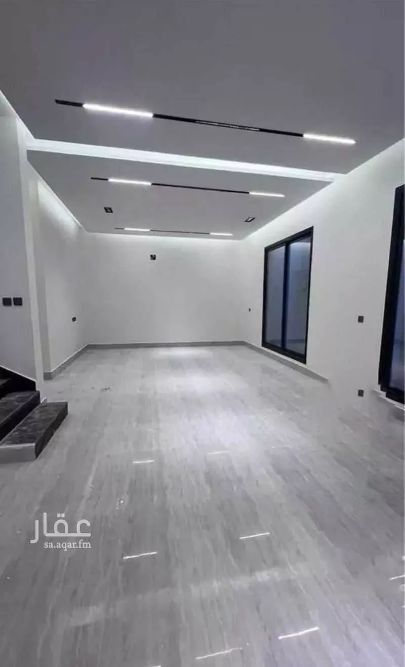 فيلا للبيع في شارع أبي العباس الجندي, حي الرمال, مدينة الرياض, منطقة الرياض 1 صورة