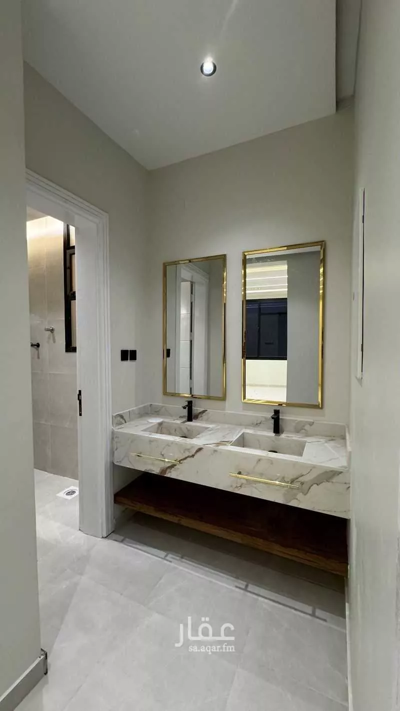 فيلا للبيع في شارع ابن حامد, حي الملك عبدالله, مدينة المجمعة, منطقة الرياض 1 صورة