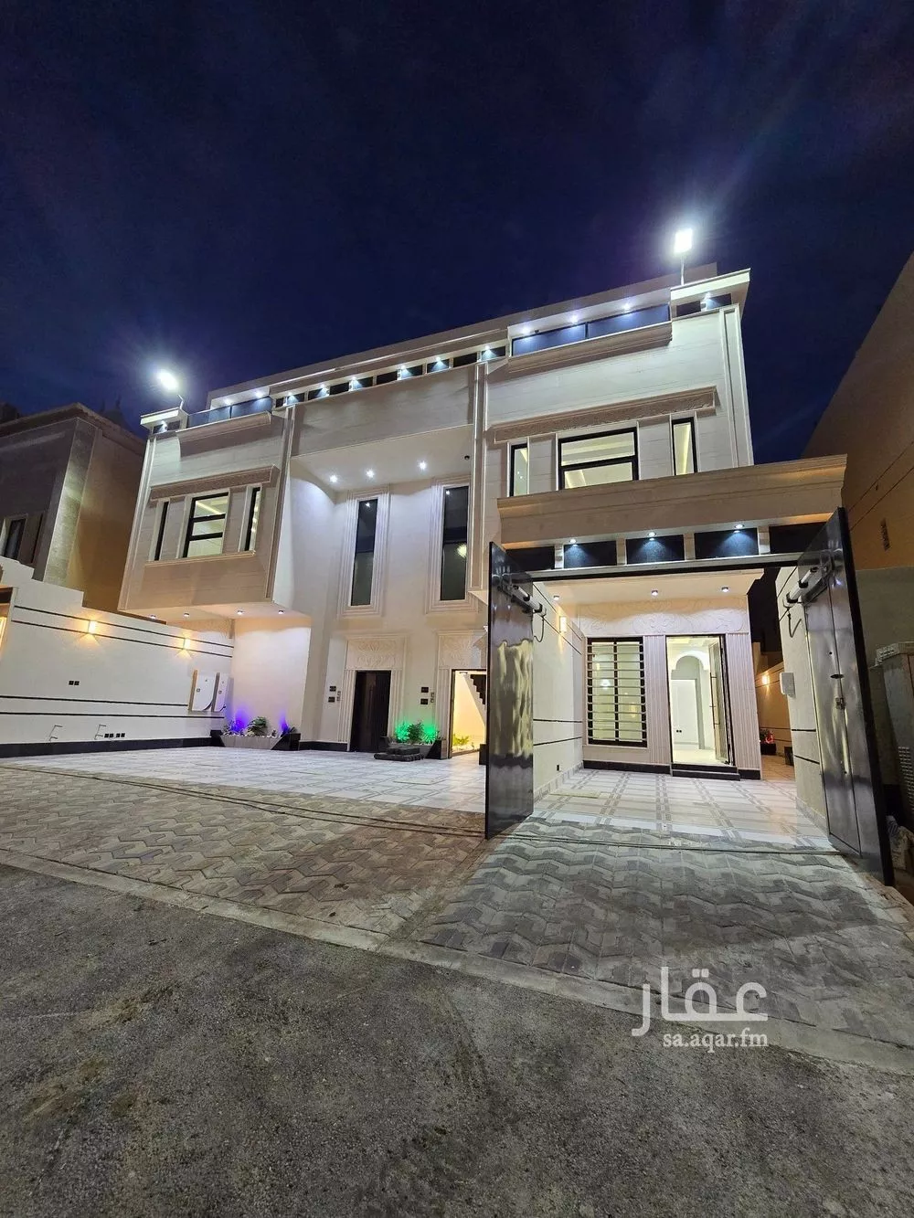 دور للبيع في حي عكاظ, مدينة الرياض, منطقة الرياض 1 صورة