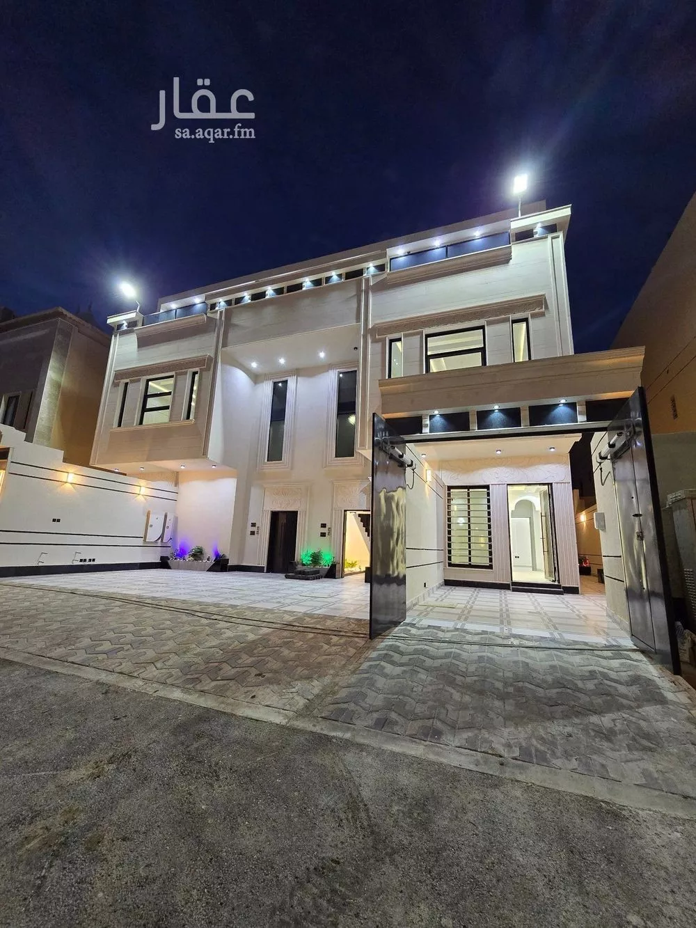 دور للبيع في حي عكاظ, مدينة الرياض, منطقة الرياض 1 صورة