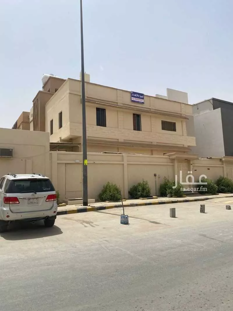 فيلا للبيع في شارع عبدالله بن معمر, حي أم الحمام الغربي, مدينة الرياض, منطقة الرياض 1 صورة