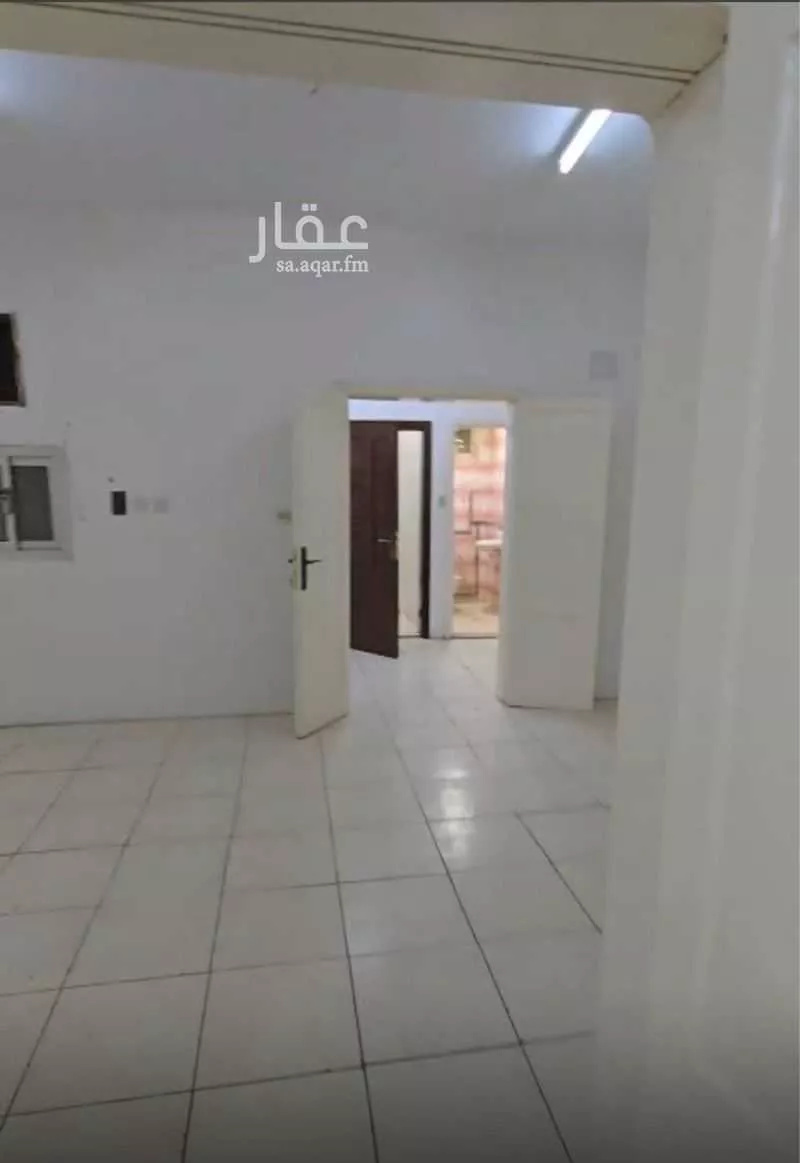 عمارة للإيجار في شارع يونس الاديب, حي البوادي, مدينة جدة, منطقة مكة المكرمة 1 صورة