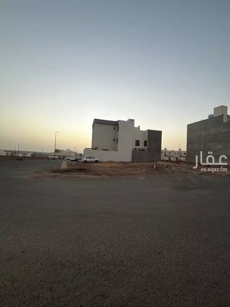 أرض للبيع في شارع اسحاق بن ابراهيم, حي نبلاء, مدينة المدينه المنوره, منطقة المدينة المنورة 1 صورة