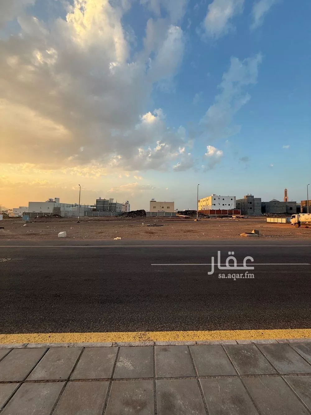 أرض للبيع في شارع يحيى بن عتيق, حي نبلاء, مدينة المدينه المنوره, منطقة المدينة المنورة 1 صورة