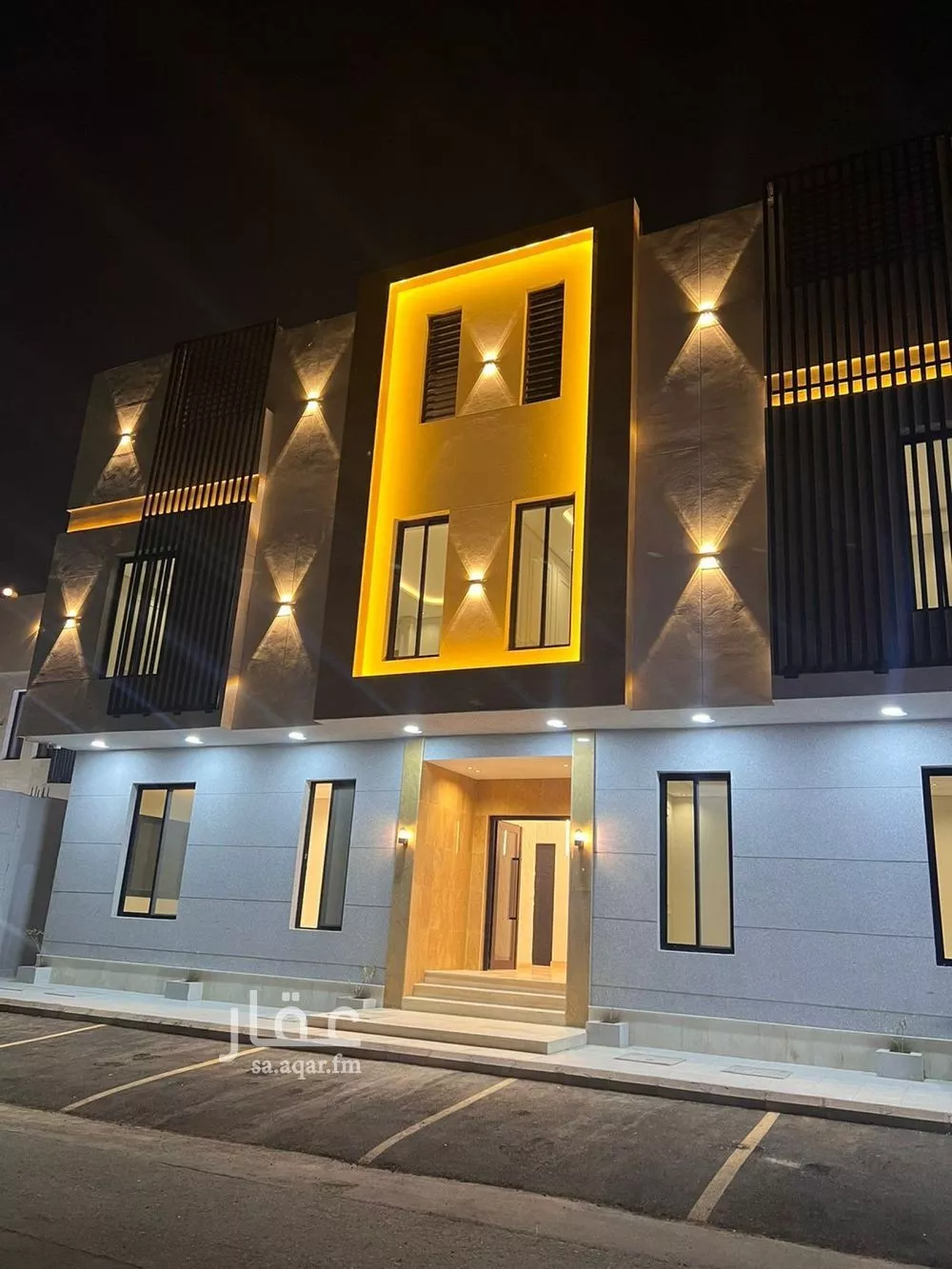 عمارة للبيع في شارع عامر ابن شراحيل الشعبي, حي الرحمانية, مدينة جدة, منطقة مكة المكرمة 1 صورة