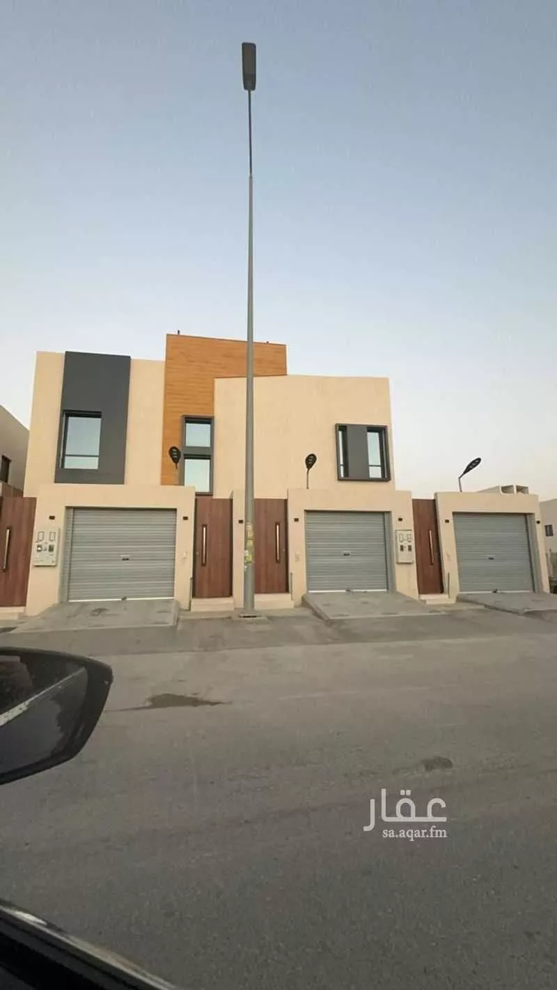 دور للبيع في شارع عثمان الكوفي, حي بدر, مدينة الرياض, منطقة الرياض 1 صورة