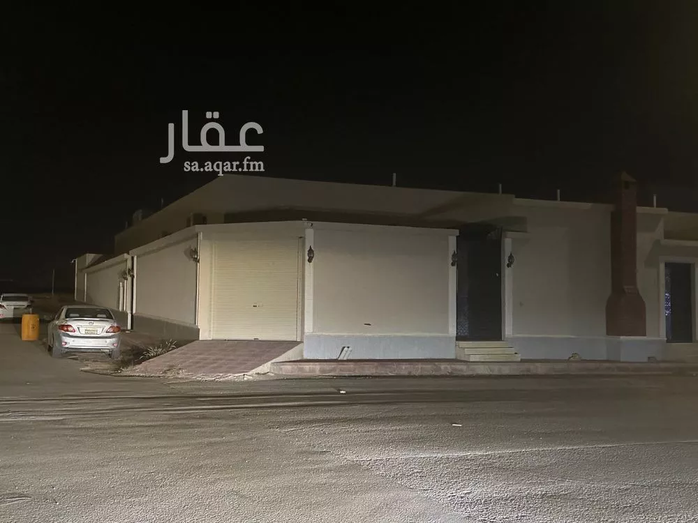 فيلا للبيع في شارع 3694926, حي نوارة, مدينة المزاحميه, منطقة الرياض 1 صورة