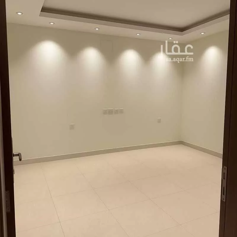 فيلا للإيجار في شارع عبدالله لابني, حي عريض, مدينة الرياض, منطقة الرياض 1 صورة