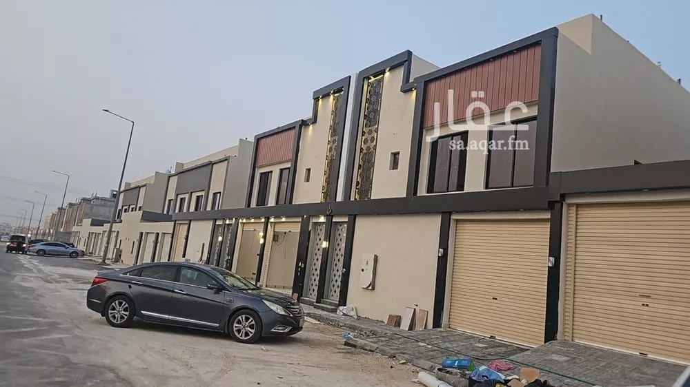دور للبيع في شارع كعب الهجري, حي عكاظ, مدينة الرياض, منطقة الرياض 1 صورة