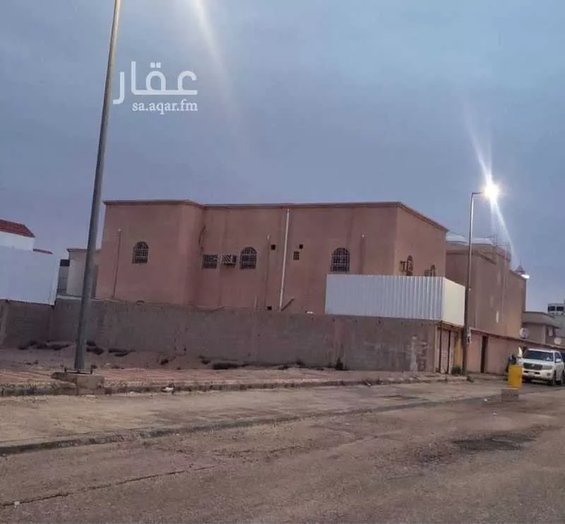عمارة للبيع في شارع عيسى بن جعفر, حي الواحة, مدينة حفر الباطن, المنطقة الشرقية 1 صورة