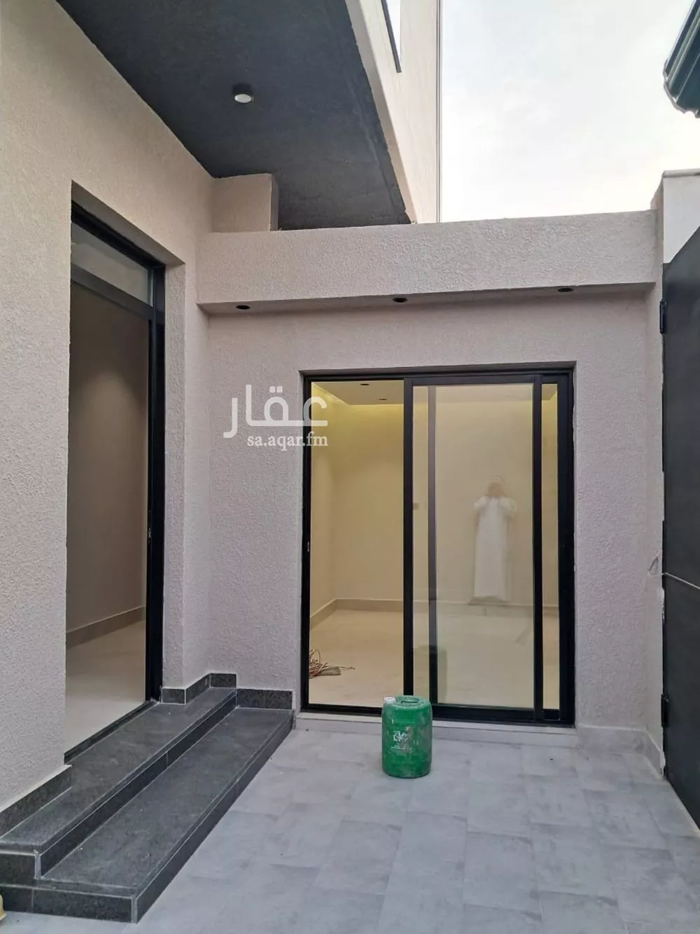 فيلا للبيع في شارع ابن عبدالظاهر, حي العارض, مدينة الرياض, منطقة الرياض 1 صورة