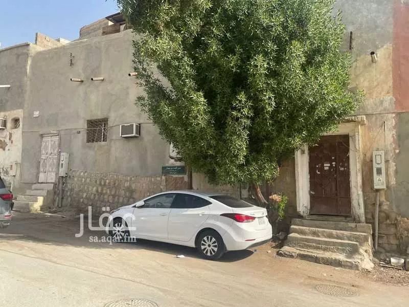 فيلا للبيع في شارع ثابت بن يسار, حي أم سليم, مدينة الرياض, منطقة الرياض 1 صورة