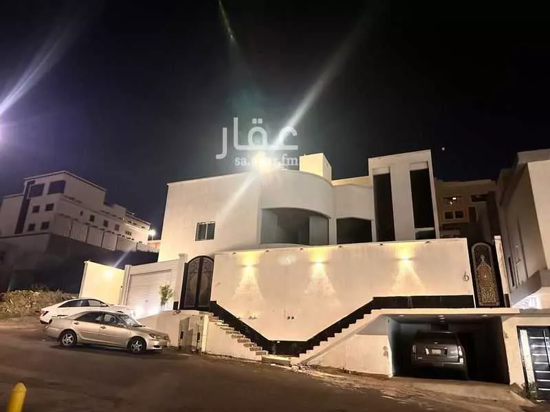 فيلا للبيع في شارع منهل اود ، حي قرى آل غليظ ، ابها ، منطقة عسير 1 صورة