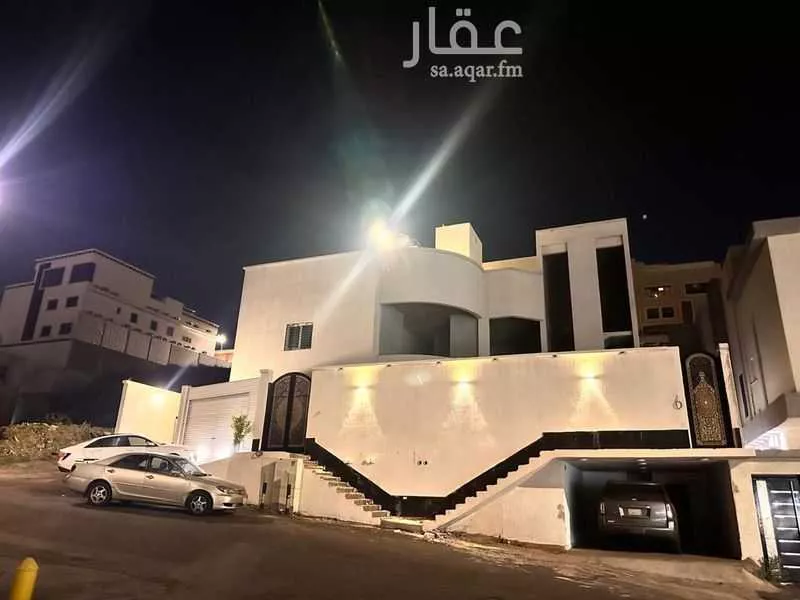 فيلا للبيع في شارع منهل اود ، حي قرى آل غليظ ، ابها ، منطقة عسير 1 صورة