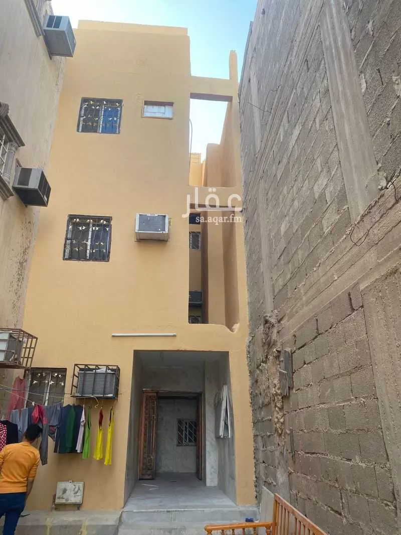 عمارة للبيع في شارع البرهان بن صالح, حي منفوحة الجديدة, مدينة الرياض, منطقة الرياض 1 صورة