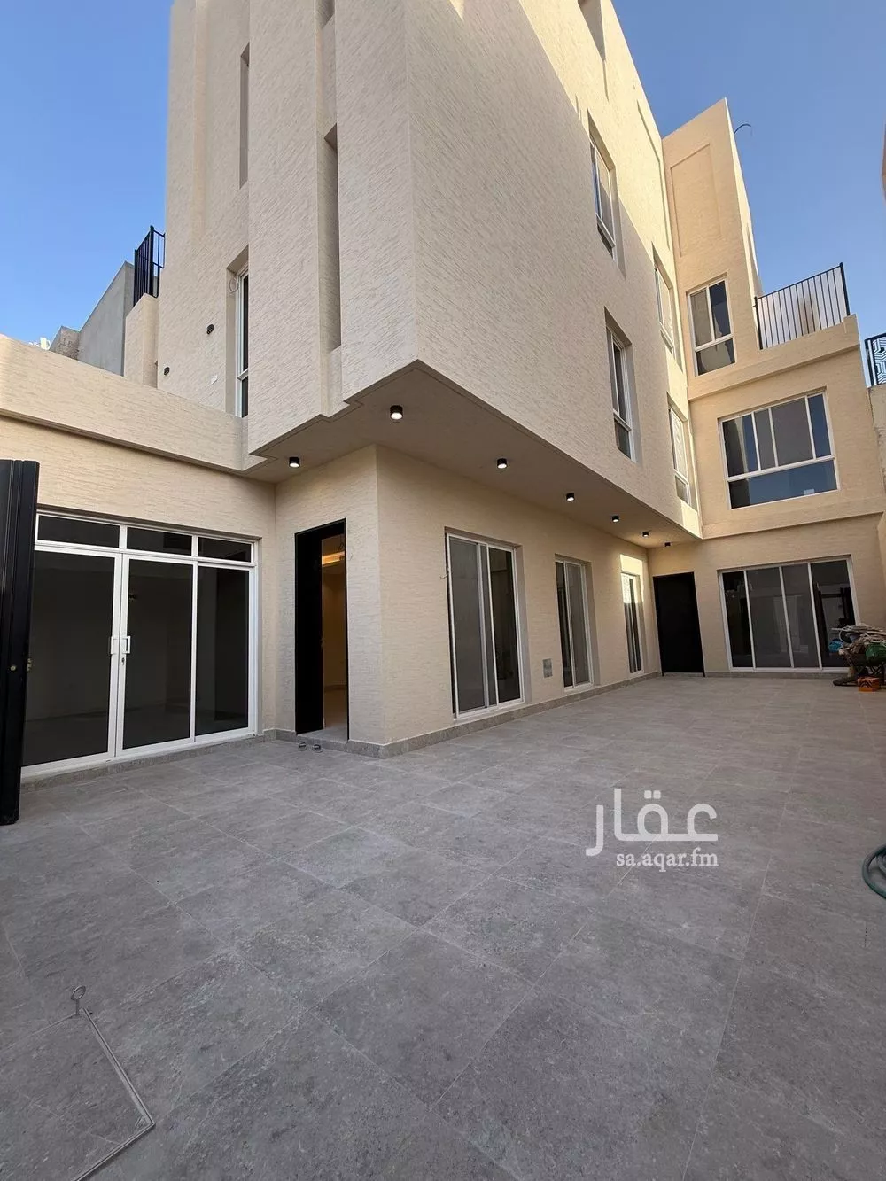 فيلا للإيجار في شارع نجم الدين أبي حامد, حي النرجس, مدينة الرياض, منطقة الرياض 1 صورة