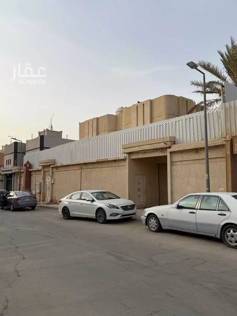 فيلا للبيع في شارع عبدالواحد بن الحسين ، حي السويدي الغربي ، الرياض ، منطقة الرياض 1 صورة