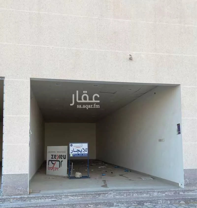 محل للإيجار في شارع علي بن عبدالله الجفالي, حي المروج, مدينة عنيزة, منطقة القصيم 1 صورة