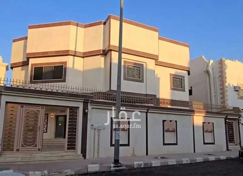 فيلا للبيع في شارع ابو الفضل الاصبهانى, حي وادي مهزور, مدينة المدينة المنورة, منطقة المدينة المنورة 1 صورة