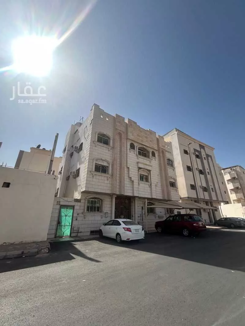 عمارة للبيع في شارع حصين الهمداني, حي قربان, مدينة المدينة المنورة, منطقة المدينة المنورة 1 صورة