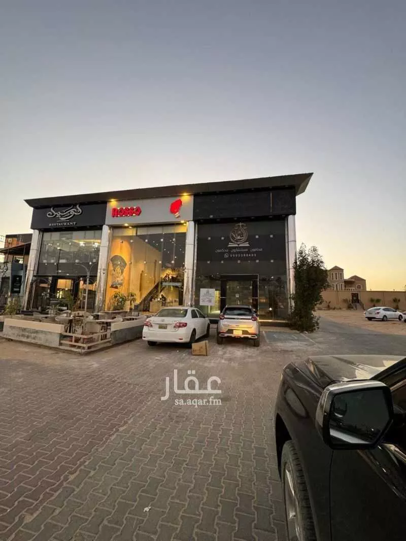 عمارة للإيجار في شارع طريق الملك خالد, حي الربوة, مدينة سكاكا, منطقة الجوف 1 صورة