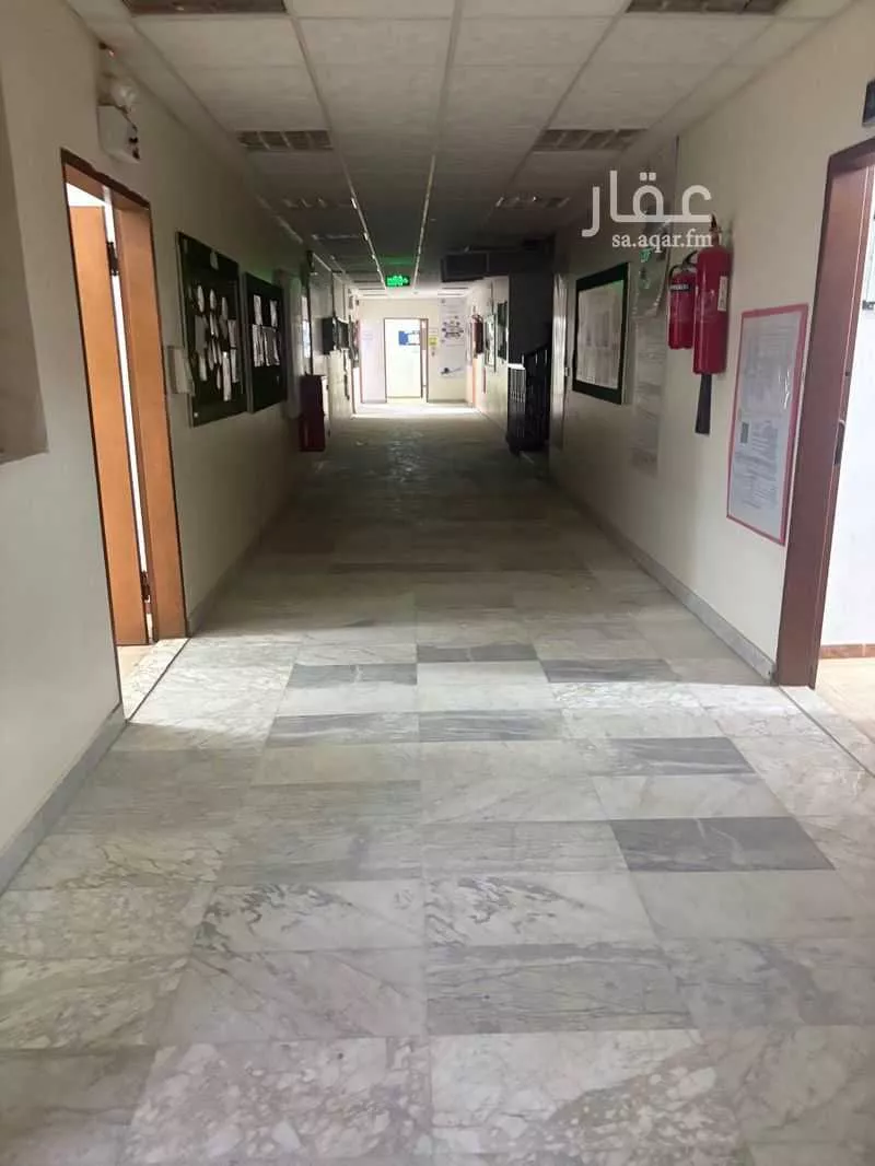 عمارة للإيجار في طريق الامام سعود بن عبدالعزيز بن محمد الفرعي ، حي المصيف ، الرياض ، منطقة الرياض 1 صورة