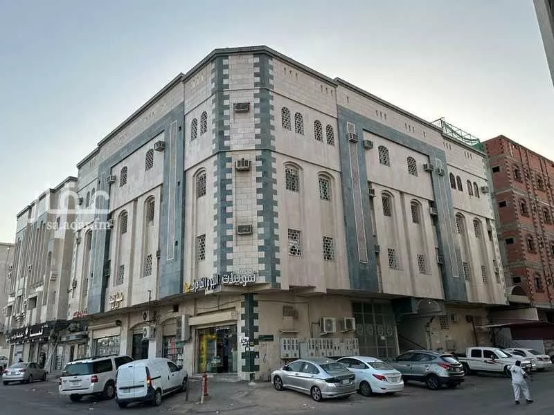 عمارة للبيع في شارع مسعود بن ربيعه, حي الظاهرة, مدينة المدينه المنوره, منطقة المدينة المنورة 1 صورة