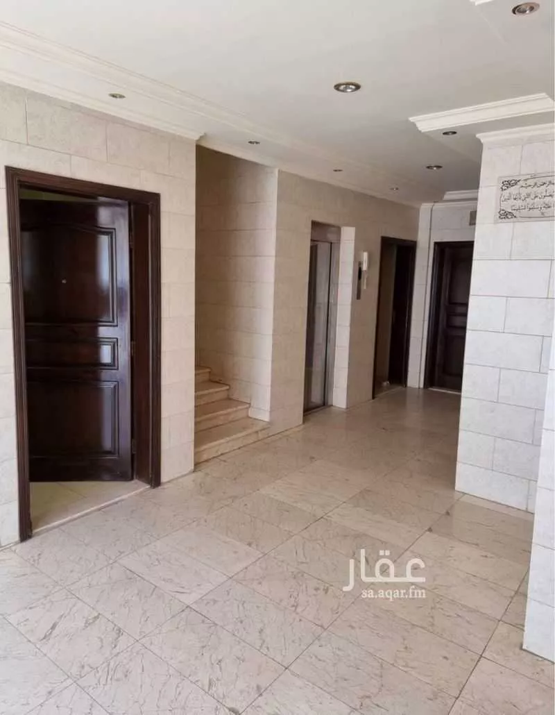 عمارة للبيع في شارع الظاهر بيبرس, حي بنى حارثة, مدينة المدينة المنورة, منطقة المدينة المنورة 1 صورة