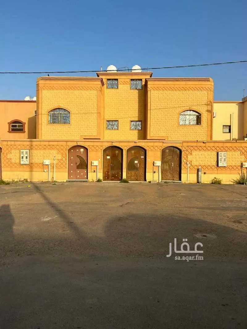 عمارة للبيع في شارع 2323, حي الخزامى, مدينة حائل, منطقة حائل 1 صورة