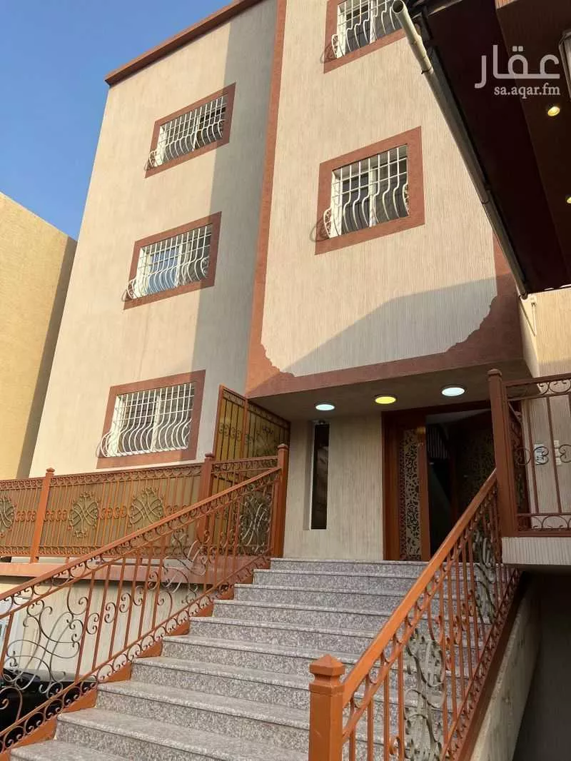 دور للبيع في شارع 20 الشرقية ، حي الشرفية ، ابها ، منطقة عسير 1 صورة