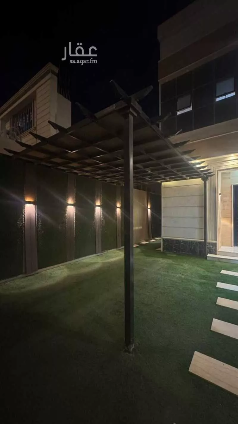 فيلا للبيع في شارع عبدالقادر السعدي, حي عكاظ, مدينة الرياض, منطقة الرياض 1 صورة