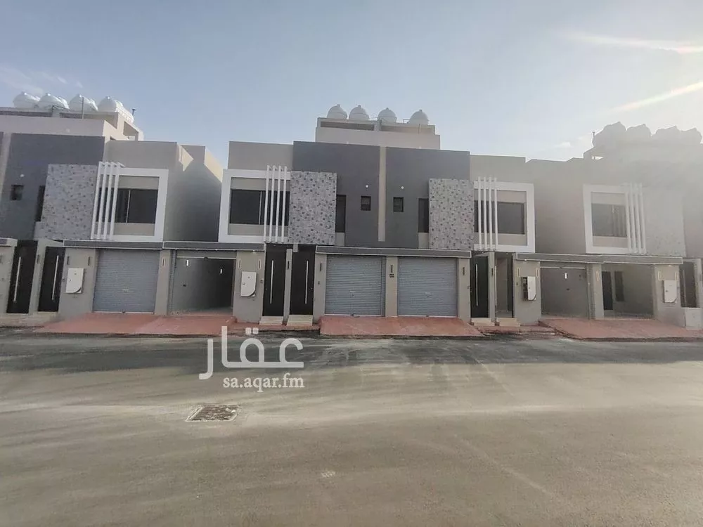 فيلا للبيع في شارع عبيدالله البغدادي, حي بدر, مدينة الرياض, منطقة الرياض 1 صورة