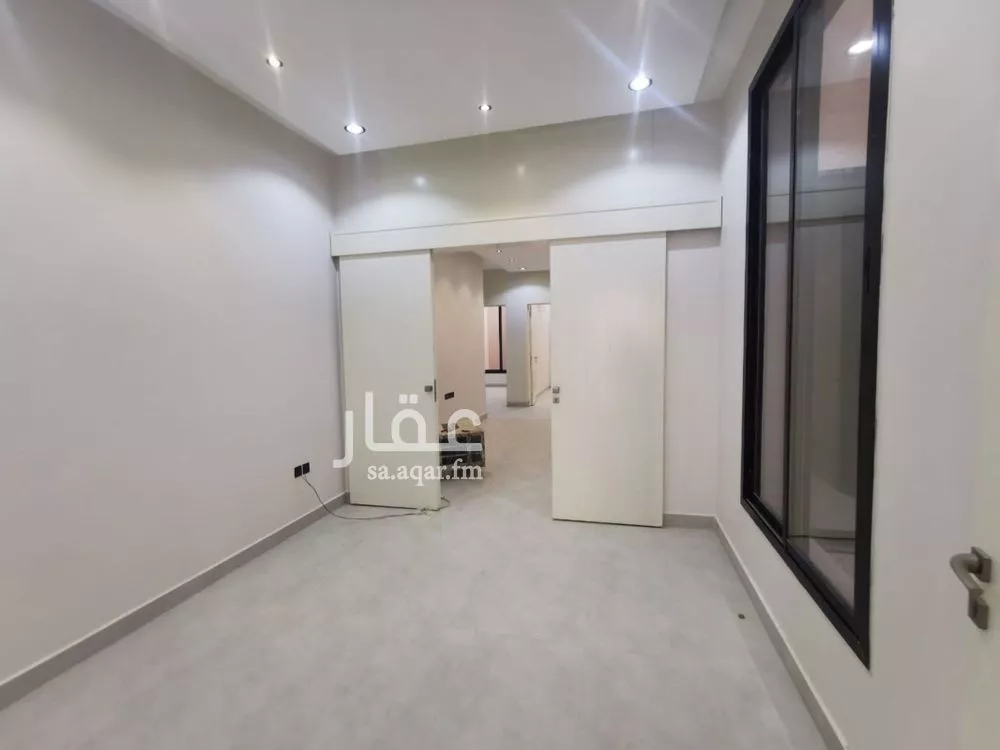 دور للبيع في شارع سليمان بن عبدالملك بن مروان, حي طويق, مدينة الرياض, منطقة الرياض 1 صورة