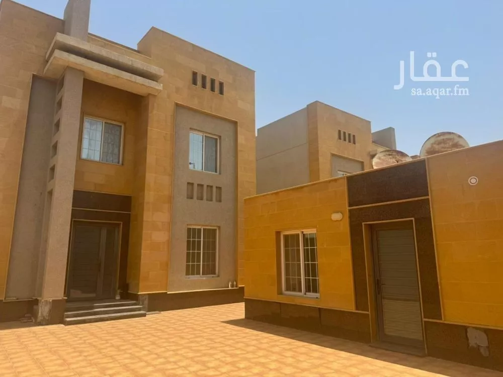 فيلا للبيع في شارع احمد الحلواني, حي النهضة, مدينة الدمام, المنطقة الشرقية 1 صورة