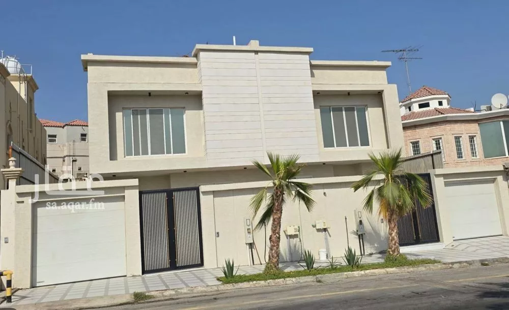 فيلا للبيع في شارع الخرج, مدينة الظهران, المنطقة الشرقية 1 صورة