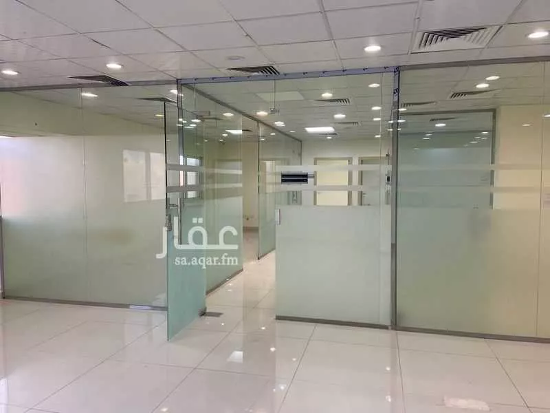 مكتب تجاري للإيجار في شارع الامام عبدالله بن سعود بن عبدالعزيز الفرعى, حي إشبيلية, مدينة الرياض, منطقة الرياض 1 صورة