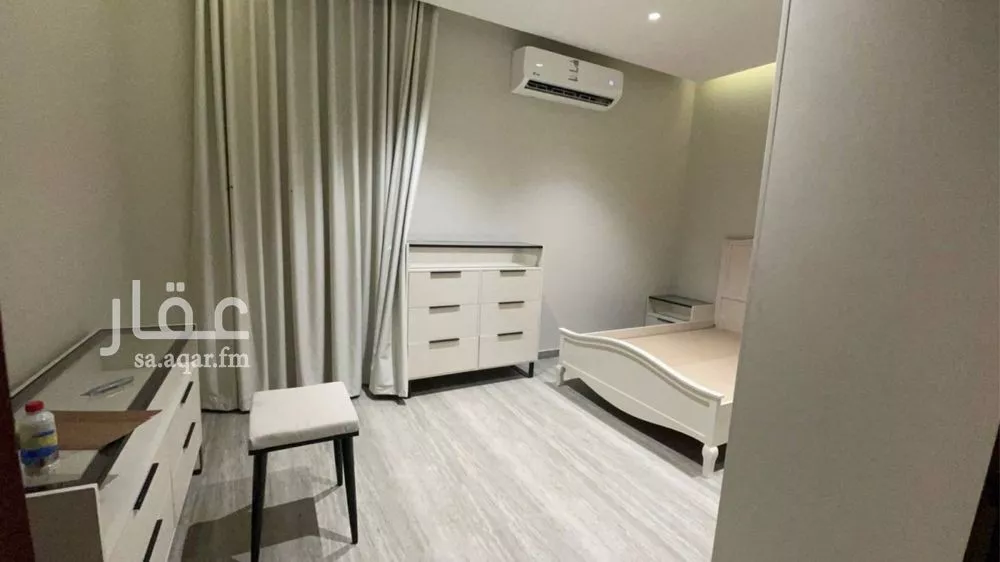 فيلا للإيجار في شارع علي بن إبراهيم, حي الرمال, مدينة الرياض, منطقة الرياض 1 صورة