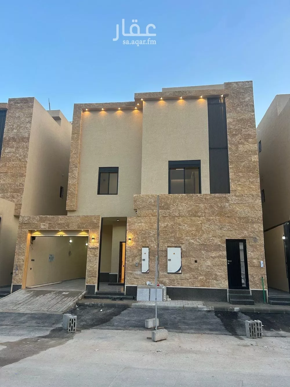 فيلا للبيع في شارع حجاج بن أرطأة, حي الرمال, مدينة الرياض, منطقة الرياض 1 صورة