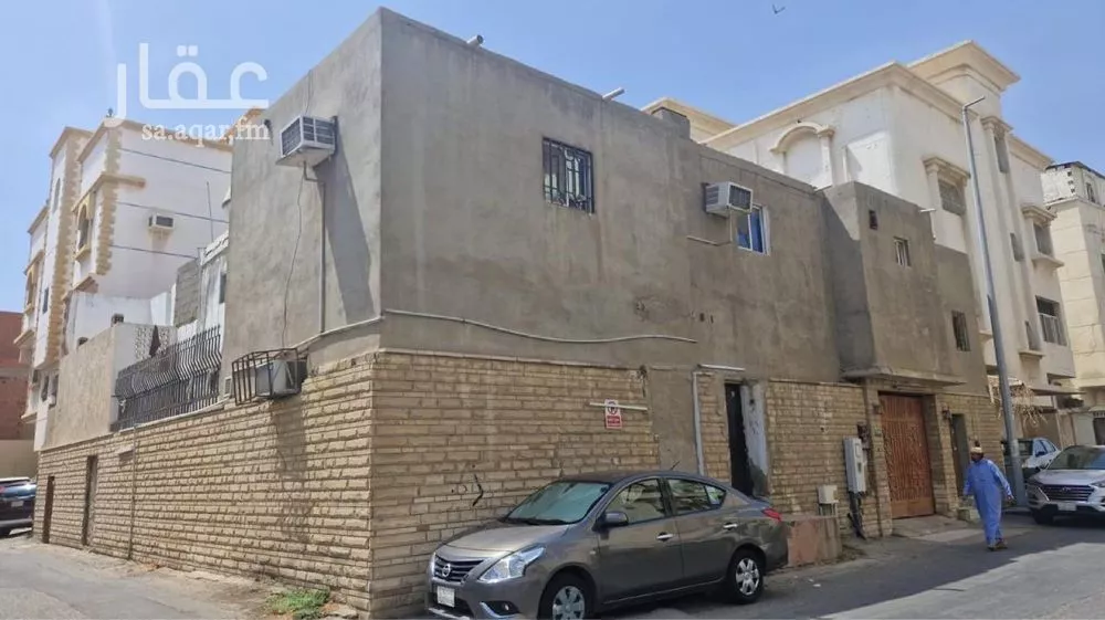 فيلا للبيع في شارع الاسود, حي الثغر, مدينة جدة, منطقة مكة المكرمة 1 صورة