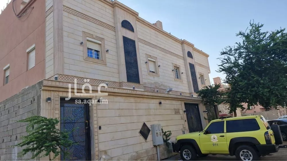 فيلا للبيع في شارع عبد الرحمن بن منقذ, حي الياقوت, مدينة جدة, منطقة مكة المكرمة 1 صورة