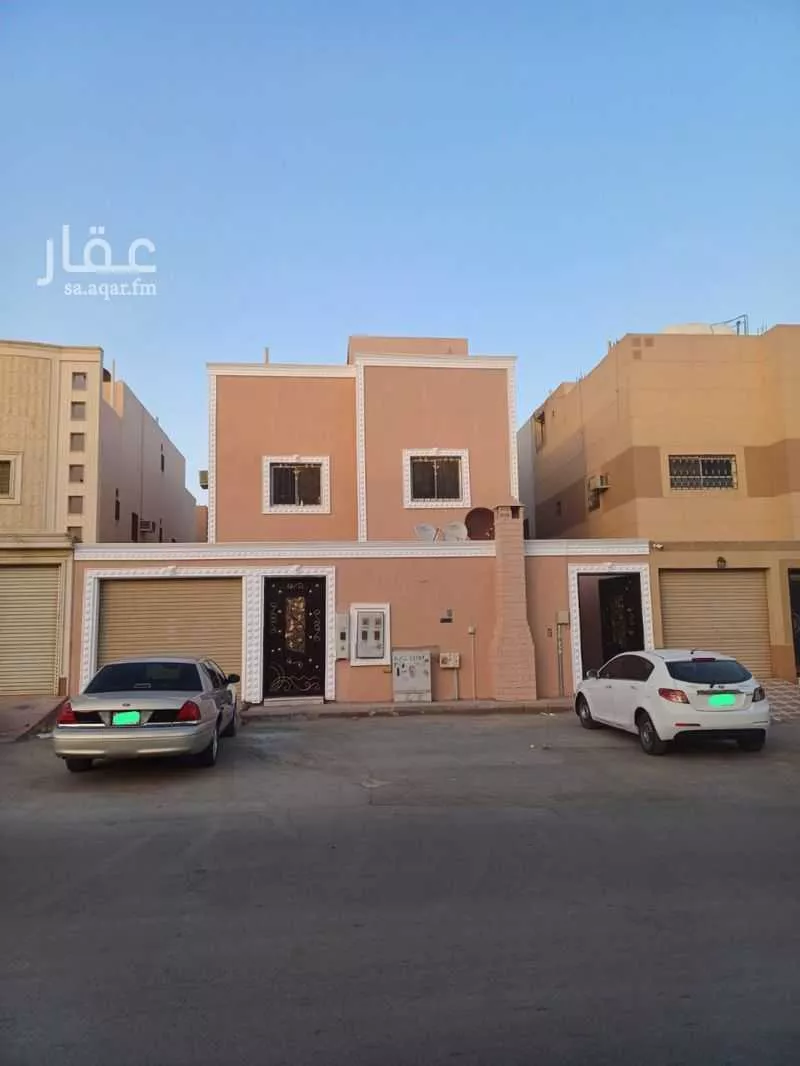 فيلا للبيع في شارع طلال بن خالد, حي الدار البيضاء, مدينة الرياض, منطقة الرياض 1 صورة