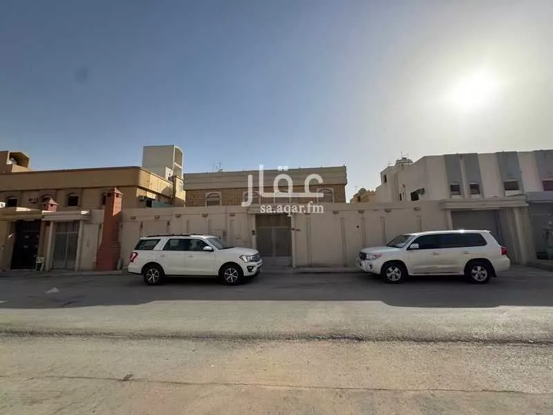 فيلا للبيع في شارع أنس بن سيرين, حي السعادة, مدينة الرياض, منطقة الرياض 1 صورة