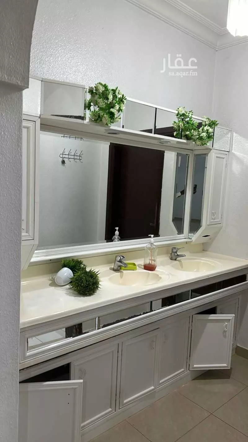 فيلا للإيجار في شارع إسماعيل الأزدي, حي جرير, مدينة الرياض, منطقة الرياض 1 صورة