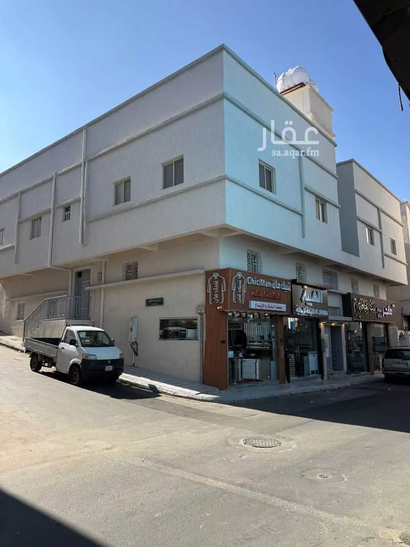 عمارة للإيجار في شارع عمر بن عبدالعزيز ، حي الطبجية ، أبها ، منطقة عسير 1 صورة