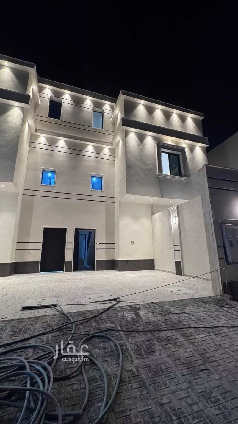 دور للبيع في شارع شيبان بن أبي شيبة, حي الرمال, مدينة الرياض, منطقة الرياض 1 صورة