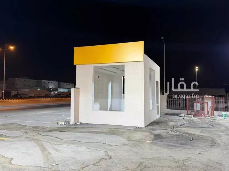 عمارة للإيجار في شارع الامير سعود ابن محمد ابن مقرن, حي ديراب, مدينة الرياض, منطقة الرياض 1 صورة