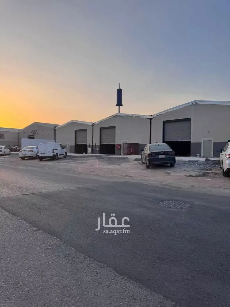 مستودع للإيجار في شارع محمد صالح نصيف, حي الرمال, مدينة الرياض, منطقة الرياض 1 صورة
