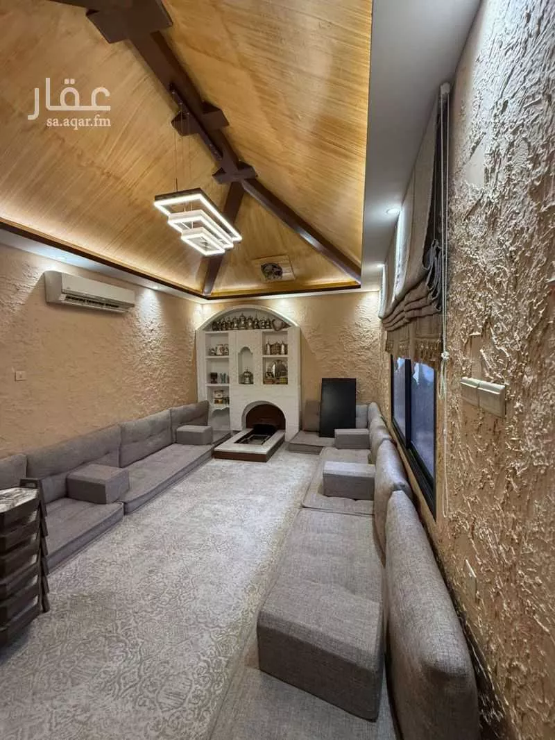 فيلا للبيع في شارع المهلهل بن المزرع, حي الروضة, مدينة بريدة, منطقة القصيم 1 صورة