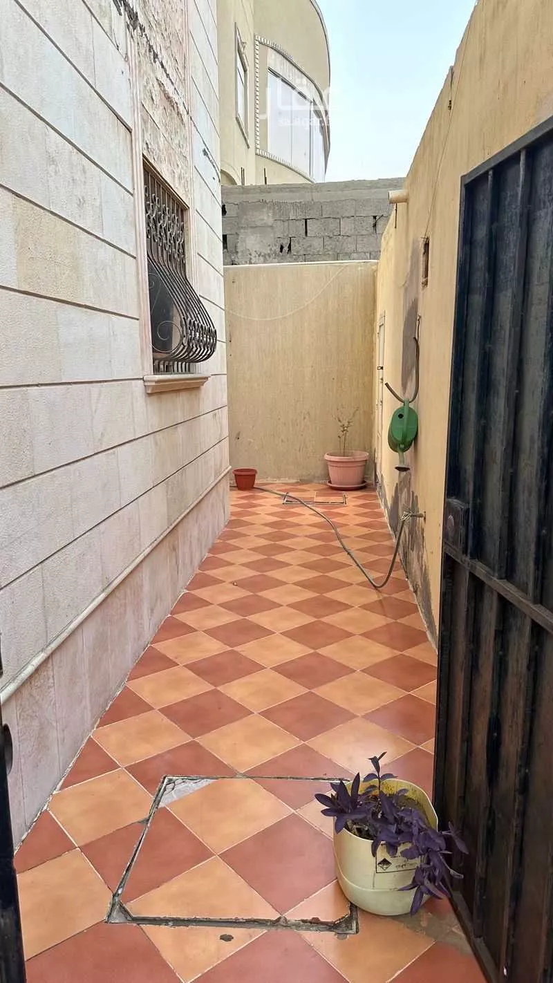 عمارة للبيع في شارع عبدالله ابن قسطاس, حي السامر, مدينة جدة, منطقة مكة المكرمة 1 صورة