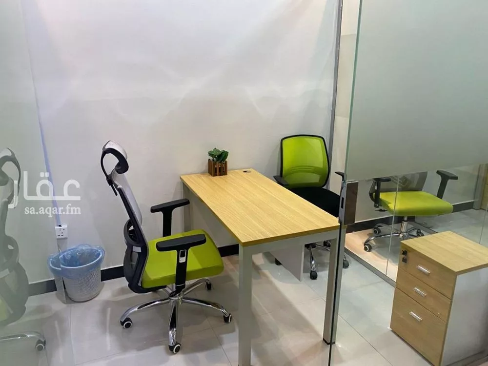 مكتب تجاري للإيجار في شارع الملك عبدالعزيز ابن عبدالرحمن سعود الفرعي, حي العارض, مدينة الرياض, منطقة الرياض 1 صورة